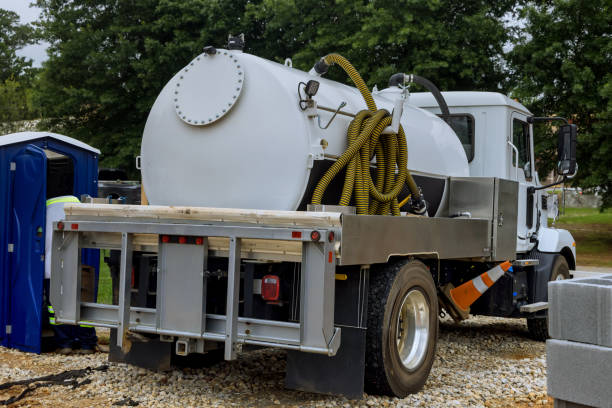 Best Portable toilet rental cost  in Evansville, WI